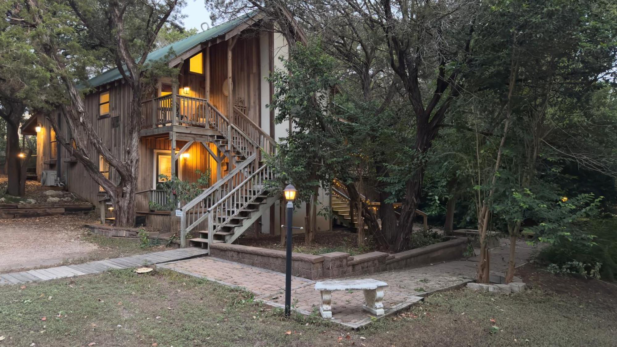 Bed And Breakfast On White Rock Creek Waco Esterno foto