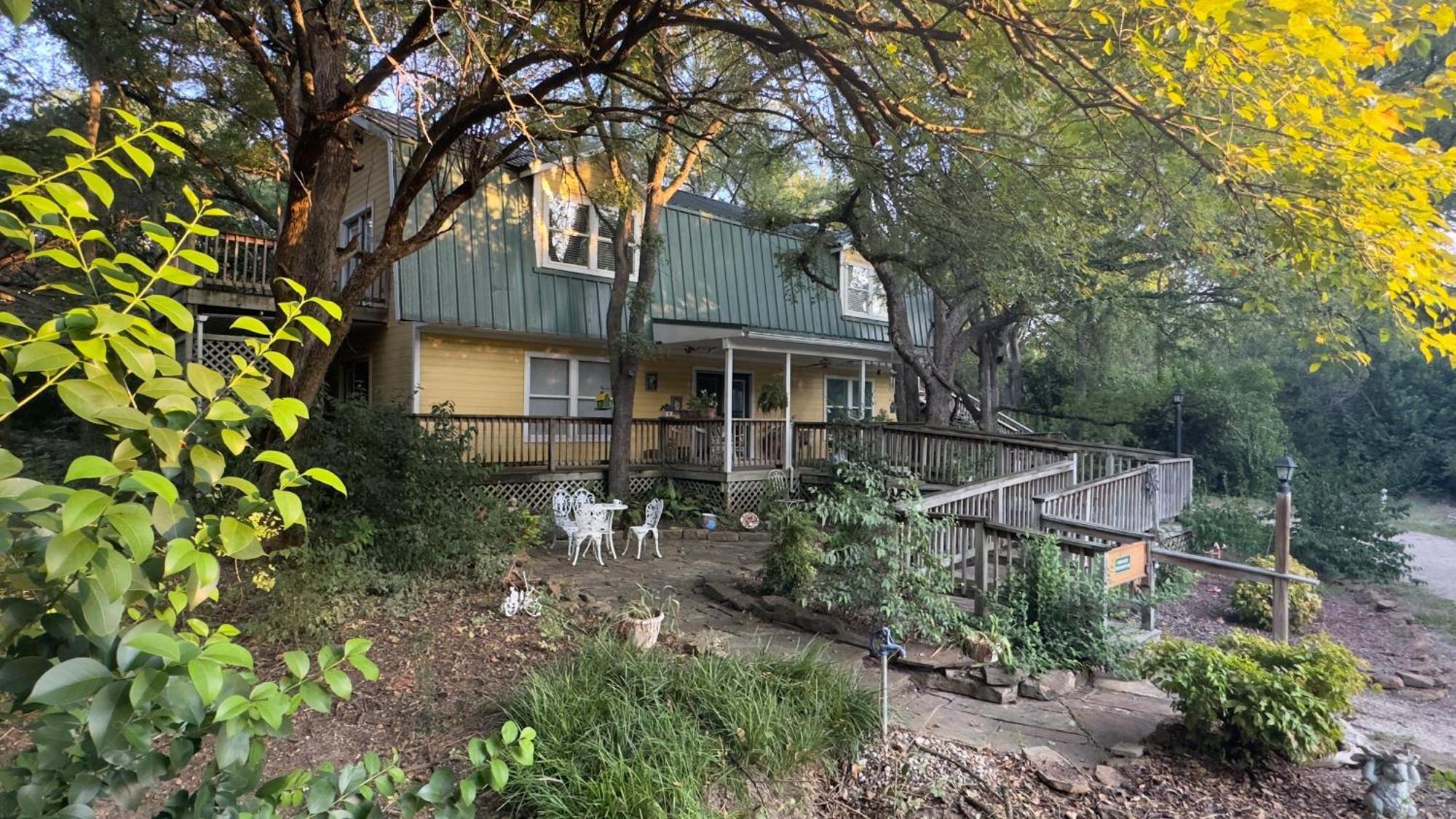 Bed And Breakfast On White Rock Creek Waco Esterno foto