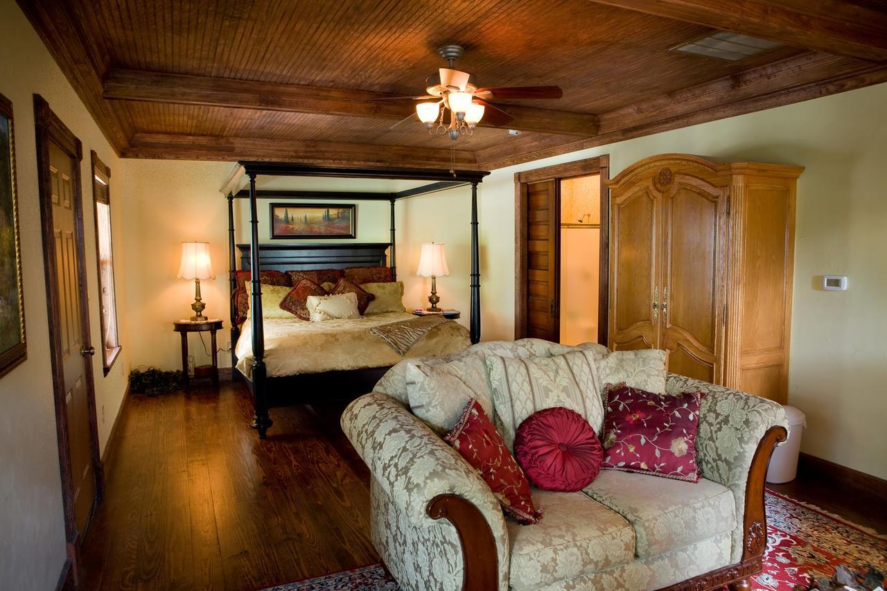Bed And Breakfast On White Rock Creek Waco Esterno foto