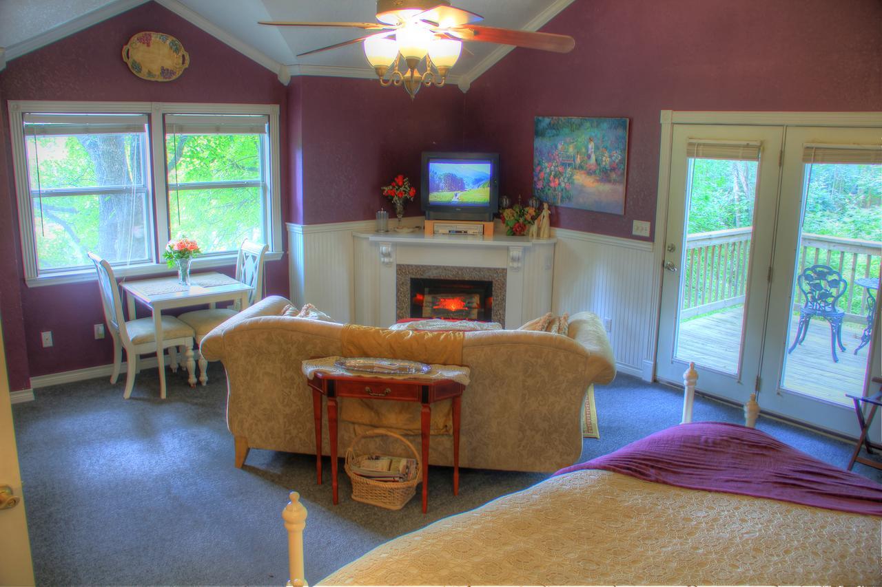 Bed And Breakfast On White Rock Creek Waco Esterno foto