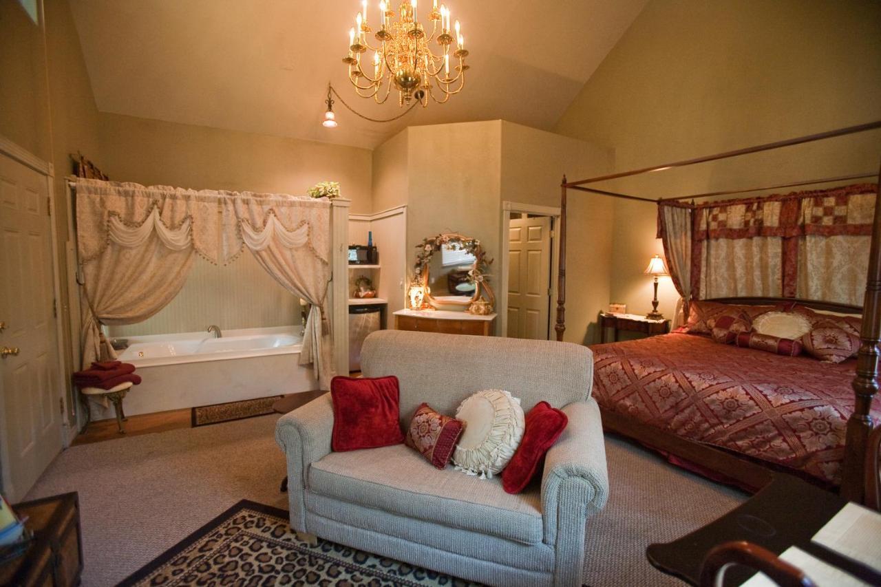 Bed And Breakfast On White Rock Creek Waco Esterno foto